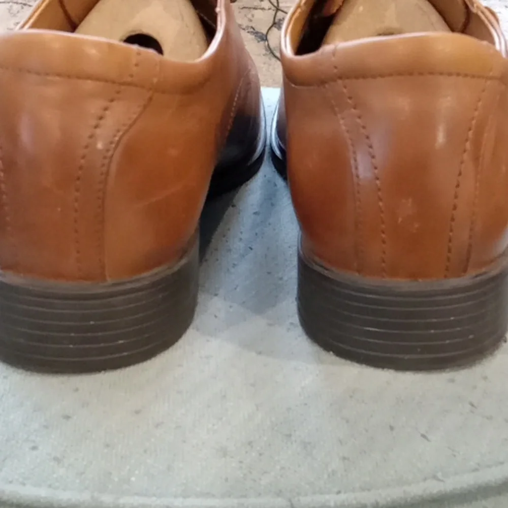 Clarks men's shoes-USED